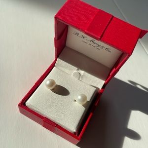 Cultured Pearl Studs 14K 8MM CFWP STUD by R.H. Macy & Co. NWT